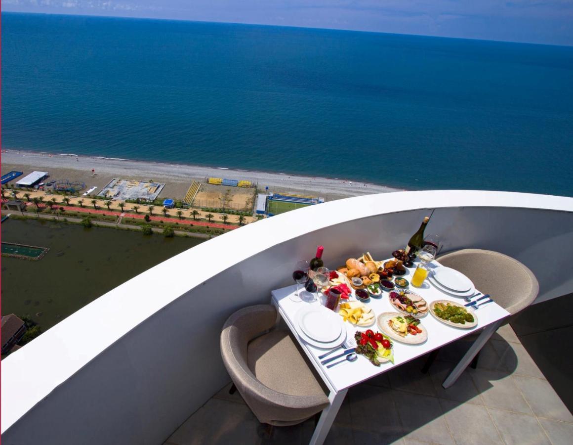 Apartments In Alliance Batumi Exterior photo