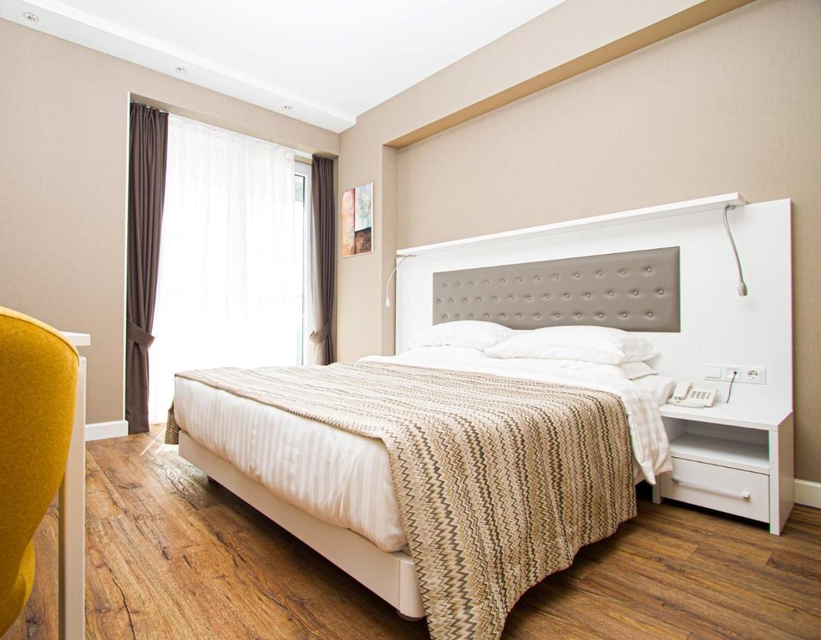 Apartments In Alliance Batumi Exterior photo